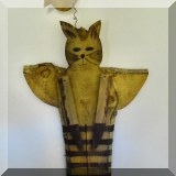 D54. Folk art cat wall hanging.